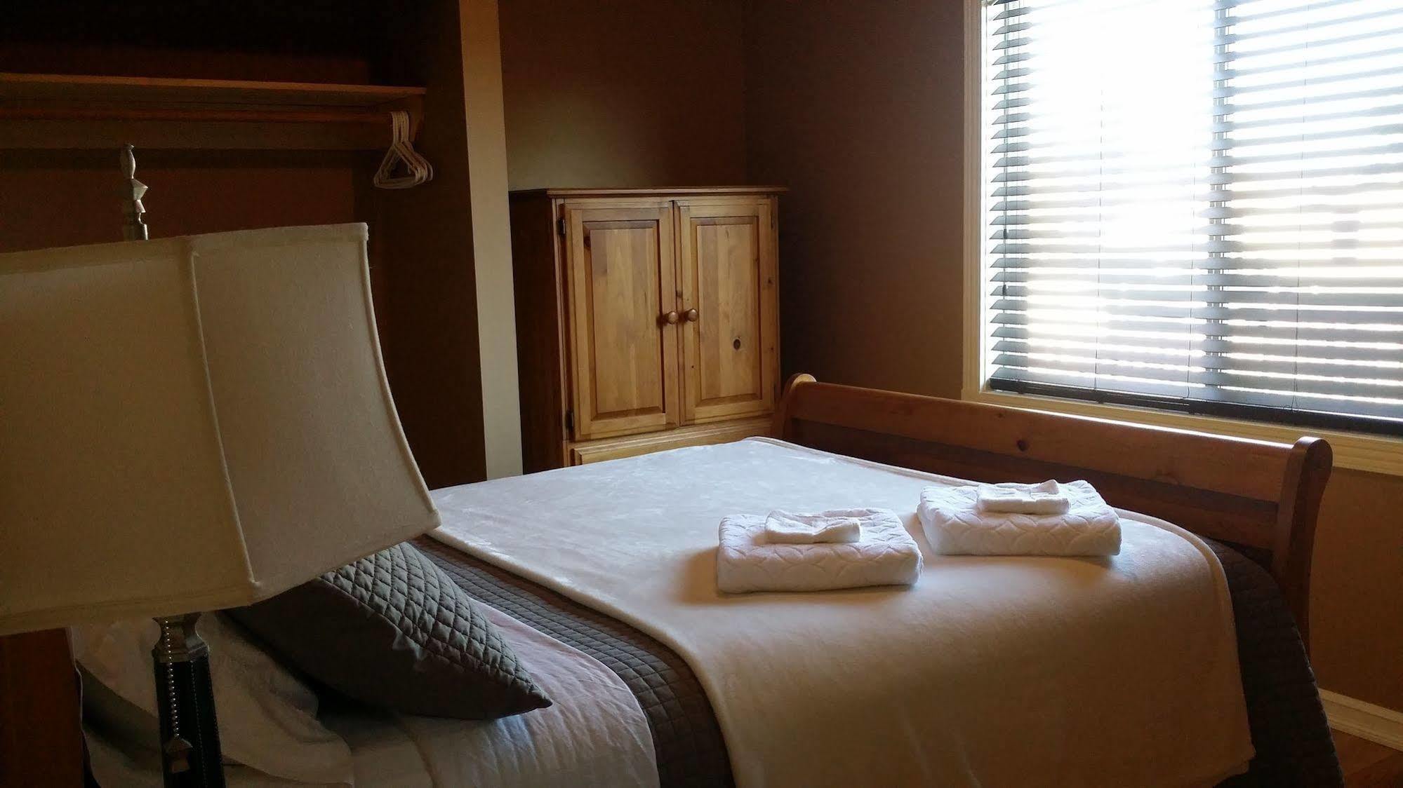 Eileen'S Bed & Breakfast/Guest House هاي ريفر المظهر الخارجي الصورة