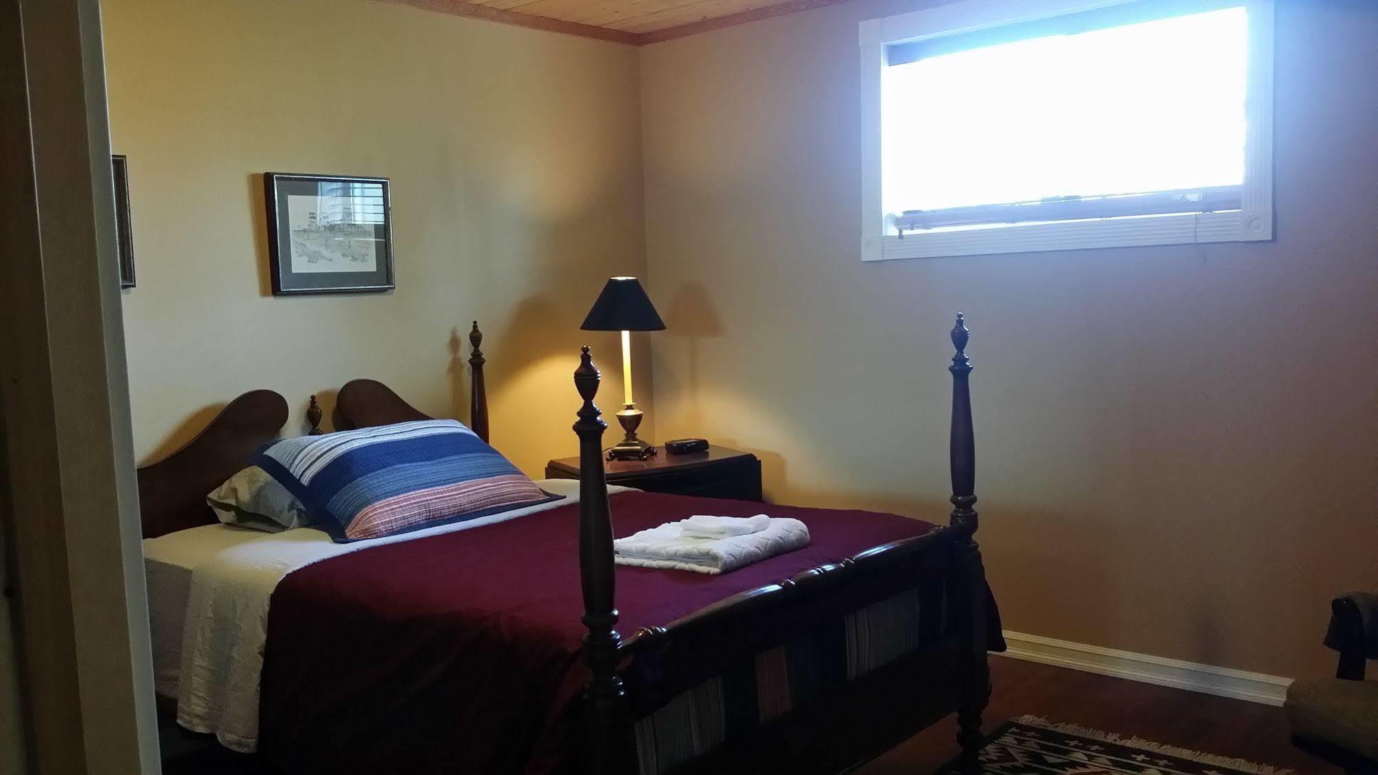 Eileen'S Bed & Breakfast/Guest House هاي ريفر المظهر الخارجي الصورة